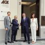 Il segretario generale di Confcommercio Marco Barbieri stringe la mano al presidente ACA Giuliano Viglione, tra il direttore ACA Fabrizio Pace e il vice direttore Silvia Anselmo, all’ingresso del Palazzo ACA Il segretario generale di Confcommercio Marco Barbieri stringe la mano al presidente ACA Giuliano Viglione, tra il direttore ACA Fabrizio Pace e il vice direttore Silvia Anselmo, all’ingresso del Palazzo ACA