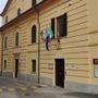 Il Municipio di Vezza d'Alba Il Municipio di Vezza d'Alba