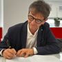 Il presidente Di Caro firma i documenti necessari al subentro Il presidente Di Caro firma i documenti necessari al subentro