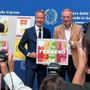 Nella foto, il ministro Urso insieme a Marco Brambilla, responsabile Comunicazione Corporate di Ferrero Italia. In basso insieme anche a Fausta Bergamotto, rappresentati di Poste Italiane e dell’Istituto Poligrafico e Zecca dello Stato