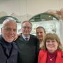 Il senatore Bergesio col gioielliere Mario Roggero, la moglie e la figlia durante una visita a Grinzane nel febbraio 2023 Il senatore Bergesio col gioielliere Mario Roggero, la moglie e la figlia durante una visita a Grinzane nel febbraio 2023