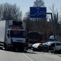 Tragico scontro tra un camion e una vettura a Vezza d'Alba: c'è un morto