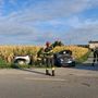 Incidente sulla statale 231 a Ronchi: due auto coinvolte, una finisce ribaltata in un campo Incidente sulla statale 231 a Ronchi: due auto coinvolte, una finisce ribaltata in un campo
