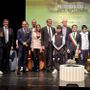 (Foto di gruppo sul palco del Sociale) (Foto di gruppo sul palco del Sociale)