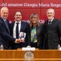 Il Senatore Giorgio Maria Bergesio con Federico Gregorio e gli autori Ivo Chiolerio e Marina Panero Il Senatore Giorgio Maria Bergesio con Federico Gregorio e gli autori Ivo Chiolerio e Marina Panero