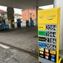 Il prezzo dei carburanti "serviti" stamane a Cuneo al distributore Eni di Madonna dell'Olmo. Un prezzo che, purtroppo, i gestori sono costretti ad applicare dalla compagnia petrolifera