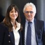 Serena Lancione, designata alla presidenza di ANAV (Associazione Nazionale Autotrasporto Viaggiatori) per il quadriennio 2026-2030. Al suo fianco il presidente uscente Nicola Biscotti Serena Lancione, designata alla presidenza di ANAV (Associazione Nazionale Autotrasporto Viaggiatori) per il quadriennio 2026-2030. Al suo fianco il presidente uscente Nicola Biscotti