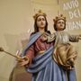 In foto, la statua dell’Ausiliatrice nella cappella dei Salesiani di Bra