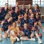 Le pumine festeggiano a fine gara (foto Mondovì Volley)