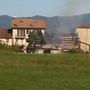 Incendio a Villanova: in fiamme un fienile a Roracco Incendio a Villanova: in fiamme un fienile a Roracco
