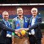 Il presidente di Cuneo Volley Gabriele Costamagna tra il n.1 di Acqua Sant'Anna Fabrizio Bertone (a sx.) e l'AD dell'azienda Luca Cheri (Foto Danilo Ninotto)