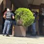 L'intervento dei poliziotti in via Roma