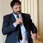 Zeno a Novello: "Visioni Multiple" porta il surrealismo nella Chiesa dei Battuti Neri
