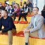 Daniele Ribero e Alessandro Marino (CEO Falegnameria GMG) seguono con attenzione la partita al palazzetto