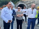 In foto Alberto Cirio, l'assessore Marco Gallo, la sindaca Manassero e il presidente della Provincia Luca Robaldo al cantiere del Tenda la scorsa estate In foto Alberto Cirio, l'assessore Marco Gallo, la sindaca Manassero e il presidente della Provincia Luca Robaldo al cantiere del Tenda la scorsa estate