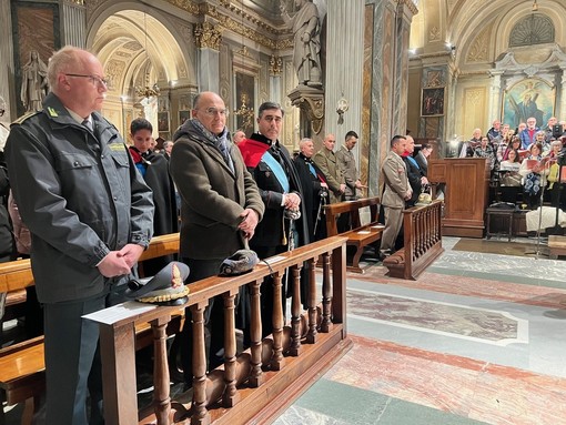 Messa in Duomo a Cuneo per la Virgo Fidelis, patrona dell'Arma [FOTO]