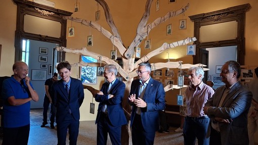 Inaugurata a Bra la mostra "Ricordé", omaggio fotografico ai braidesi di ieri e dell'altro ieri Inaugurata a Bra la mostra "Ricordé", omaggio fotografico ai braidesi di ieri e dell'altro ieri