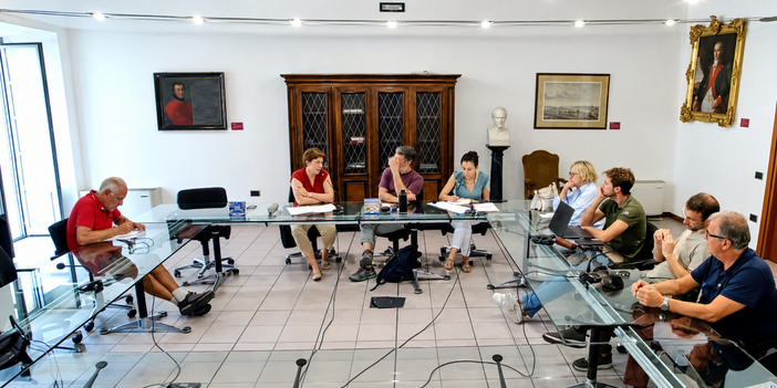 La seduta della IV Commissione albese La seduta della IV Commissione albese