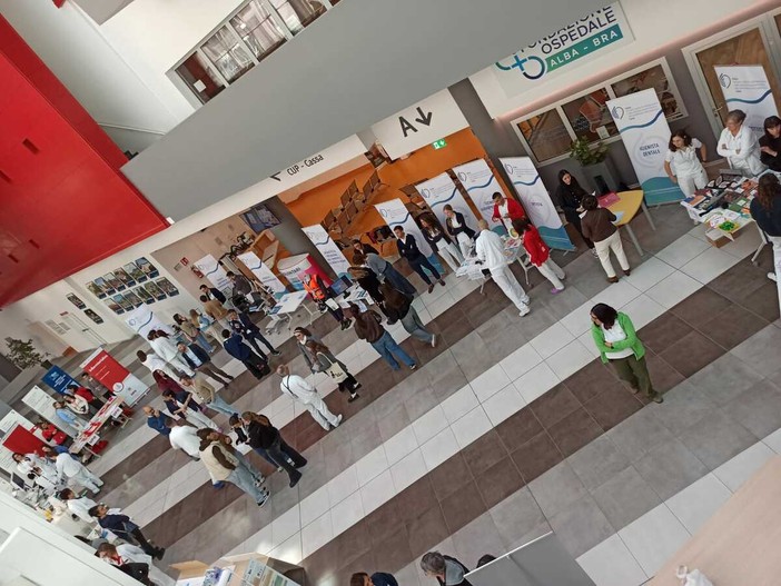L'ospedale Ferrero di Verduno si racconta ai giovani: boom di partecipazione per l’open day sanitario L'ospedale Ferrero di Verduno si racconta ai giovani: boom di partecipazione per l’open day sanitario