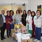 Giocattoli e libri ai bambini della pediatria di Mondovì grazie al service &quot;Piccoli amici&quot; del Rotary