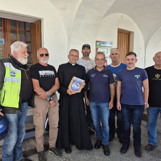Il moto club della Polizia ieri in visita al santuario di Sant'Anna di Vinadio