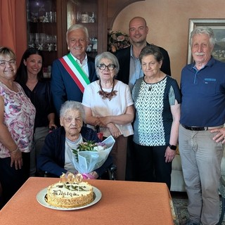 Cherasco festeggia i 100 anni di Secondina Anselmo, per tutti Felicina