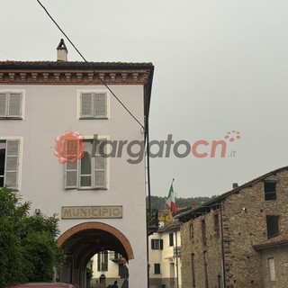 Il municipio di Sale delle Langhe