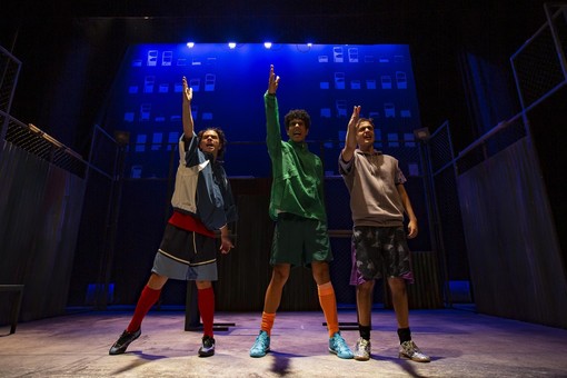 Una scena dallo spettacolo "Cuore Puro", fotografata da Renato Esposito Una scena dallo spettacolo "Cuore Puro", fotografata da Renato Esposito