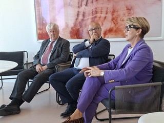 Ieri il confronto nella sede guarenese della Fondazione Sandretto Re Rebaudengo Ieri il confronto nella sede guarenese della Fondazione Sandretto Re Rebaudengo