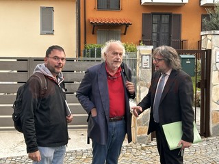 L'avvocato Piermario Morra, legale di Roberto Mollo, coi consulenti della difesa L'avvocato Piermario Morra, legale di Roberto Mollo, coi consulenti della difesa