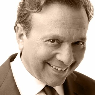 Chiambretti, Fantozzi, Harari e la Passeggiata della Resistenza: la Fondazione Mirafiore chiude in grande la stagione 25/26 Chiambretti, Fantozzi, Harari e la Passeggiata della Resistenza: la Fondazione Mirafiore chiude in grande la stagione 25/26