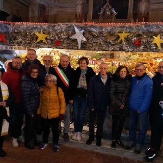Inaugurazione del presepe nella foto di Pino Berrino
