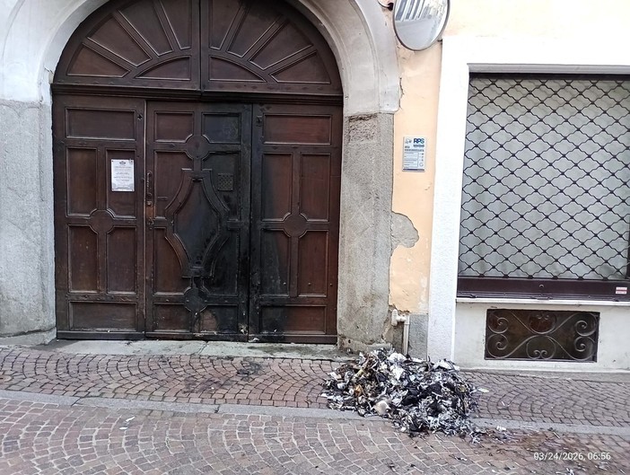 Indagini in corso per risalire al responsabile del grave fatto