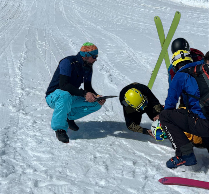 Sicurezza sulle piste da sci, SIIET: "Serve personale sanitario stabile nei comprensori sciistici"
