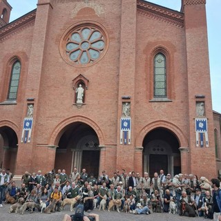 Alba celebra il "Capodanno del Tartufo": trifolao e tabui in festa tra piazza del Duomo, piazza Ferrero e il Mercato Mondiale