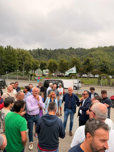 Il senatore Bergesio, insieme ai sindaci del territorio, al presidio dello scorso 10 settembre Il senatore Bergesio, insieme ai sindaci del territorio, al presidio dello scorso 10 settembre