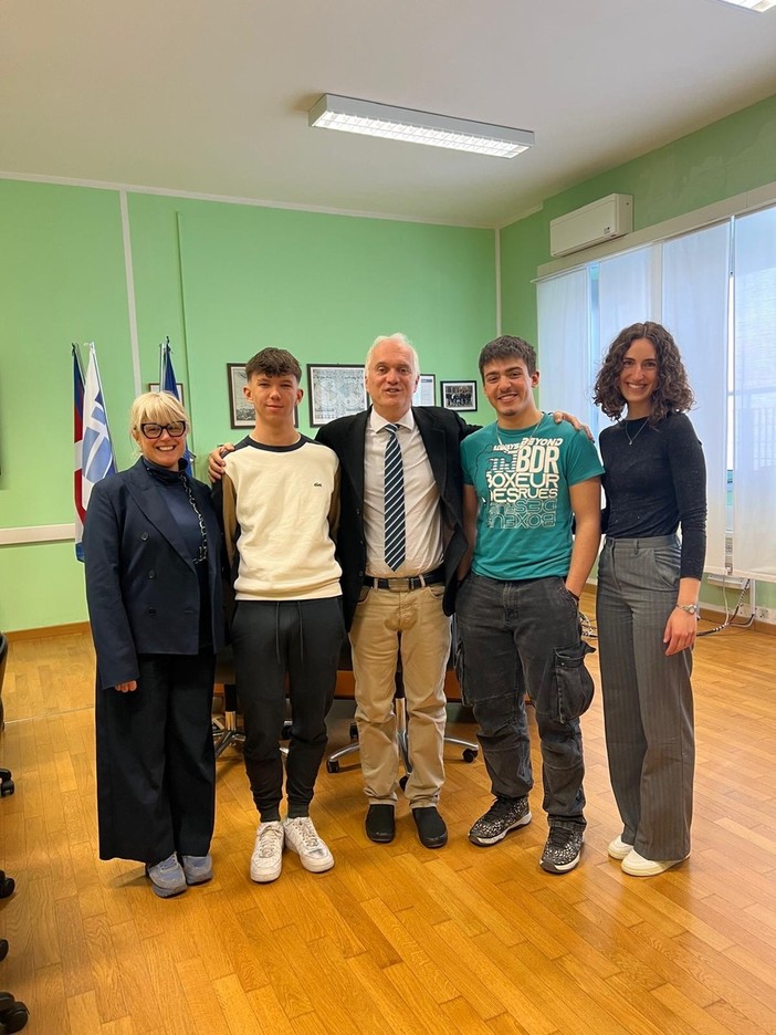 Funzioni esponenziali in inglese nella 3ª Mec del "Vallauri" di Fossano