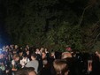 Alcuni momenti dell'emozionante serata dedicata alla passeggiata notturna nel bosco del Merlino a Caramagna, guidata dai cacciatori e animata dalla compagnia teatrale "Le ragazze dell'Unitre" Alcuni momenti dell'emozionante serata dedicata alla passeggiata notturna nel bosco del Merlino a Caramagna, guidata dai cacciatori e animata dalla compagnia teatrale "Le ragazze dell'Unitre"