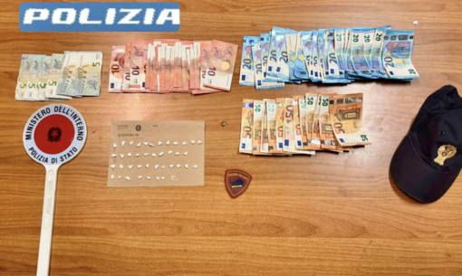 Cuneo, arrestato in via Carlo Boggio mentre cerca di disfarsi di 41 confezioni di cocaina: processato per direttissima Cuneo, arrestato in via Carlo Boggio mentre cerca di disfarsi di 41 confezioni di cocaina: processato per direttissima