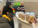 Cuneo, la comunità ivoriana dona i pasti ai senza fissa dimora ospiti della mensa Caritas
