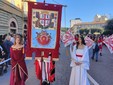 In corso la sfilata storica che precede la disputa del Palio degli Asini