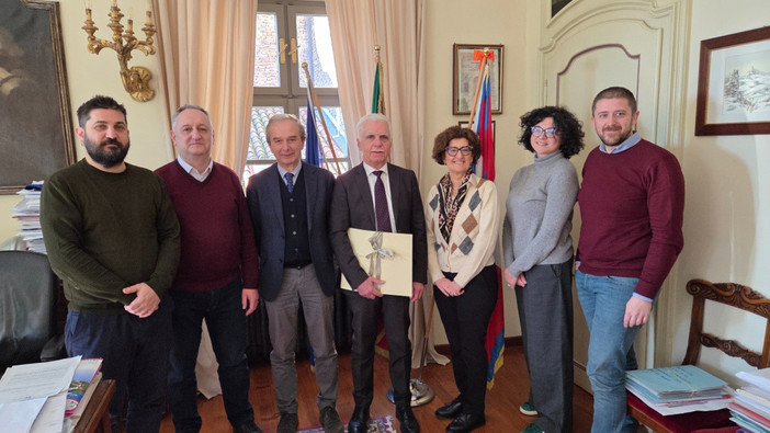 Bra, la Giunta comunale saluta il dottor Maimone: "Punto di riferimento per la città e l'Asl CN2" Bra, la Giunta comunale saluta il dottor Maimone: "Punto di riferimento per la città e l'Asl CN2"