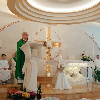 Schegge di luce: pensieri sui Vangeli festivi di don Silvio Longobardi