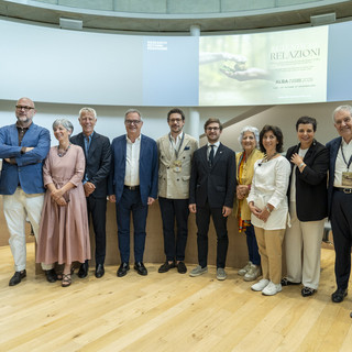 Oggi a Milano la presentazione dell'edizione 2026. Nello scatto di gruppo, da sinistra: Mariano Rabino, Guido Guerzoni, Caterina Pasini, Stefano Mosca, Marco Gallo, Axel Iberti, Alberto Gatto, Magda Antonioli, Cristina Bergonzo, Francesca Romana Barberini, Giovanni Minetti e Antonio Degiacomi Oggi a Milano la presentazione dell'edizione 2026. Nello scatto di gruppo, da sinistra: Mariano Rabino, Guido Guerzoni, Caterina Pasini, Stefano Mosca, Marco Gallo, Axel Iberti, Alberto Gatto, Magda Antonioli, Cristina Bergonzo, Francesca Romana Barberini, Giovanni Minetti e Antonio Degiacomi