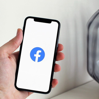 Facebook: problemi di accesso alla piattaforma, down anche Instagram