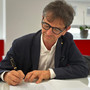 Il presidente Di Caro firma i documenti necessari al subentro Il presidente Di Caro firma i documenti necessari al subentro