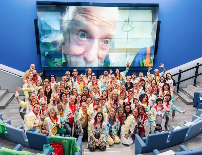 Ad Alba il cinema incontra la clownterapia con “Il senso della vita” Ad Alba il cinema incontra la clownterapia con “Il senso della vita”