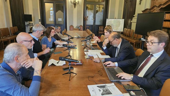 L'incontro tenuto nel pomeriggio di oggi in Prefettura L'incontro tenuto nel pomeriggio di oggi in Prefettura
