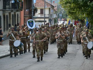 Sfilamento in Villar Perosa