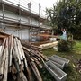 Uno scorso del cascinale teatro della tragedia avvenuta nella notte del 20 settembre scorso. Nelle altre foto alcuni momenti del sopralluogo tenuto stamane da inquirenti e periti Uno scorso del cascinale teatro della tragedia avvenuta nella notte del 20 settembre scorso. Nelle altre foto alcuni momenti del sopralluogo tenuto stamane da inquirenti e periti